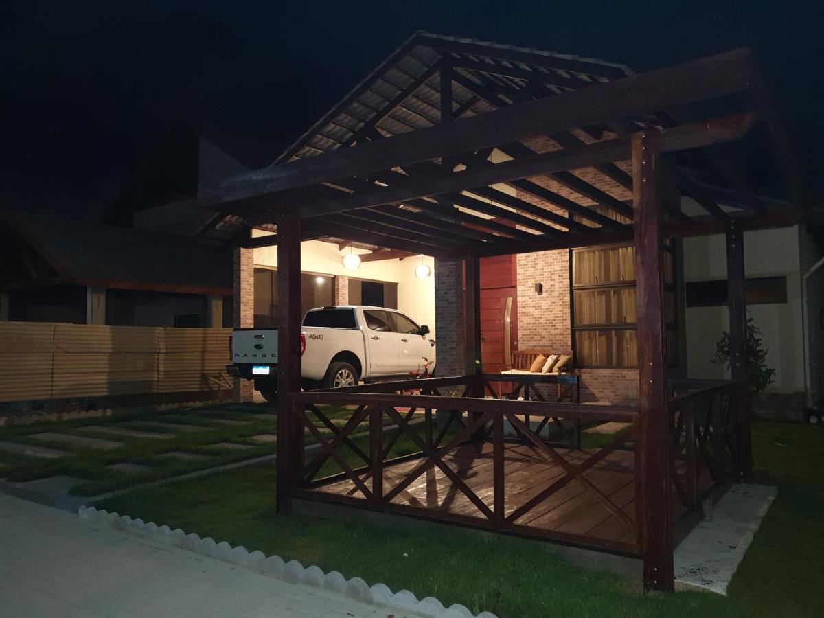 Chale De Campo Em Condominio Fechado 巴纳内拉斯 外观 照片